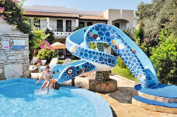 Hotel Izer Beach in Torba - Turkije