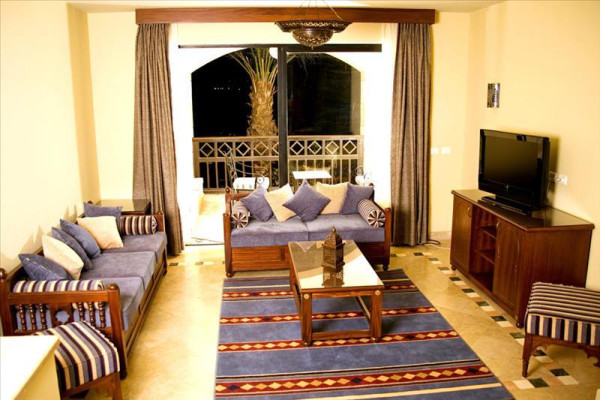 Hotel SUNRISE Marina Resort