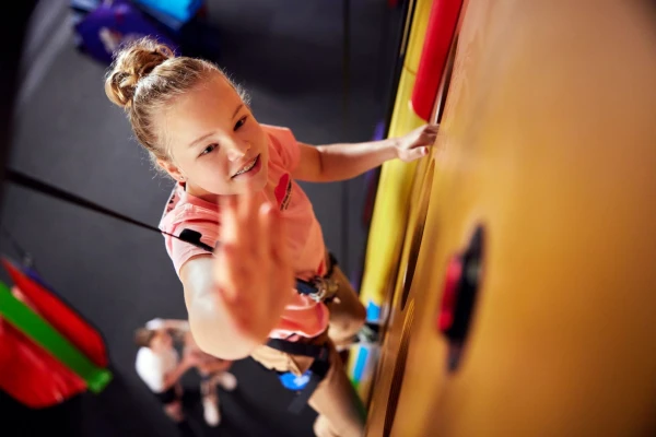 Resort Hof van Saksen biedt veel activiteiten voor kinderen waaronder een klimparadijs