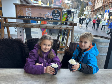 Autovrij dorp Serfaus en chocomel.jpg