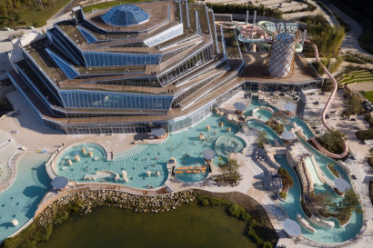 Disneyland arrangement