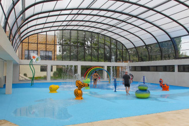 Camping La Croix du Vieux Pont in Berny Rivière (vlak bij Disneyland Parijs) 