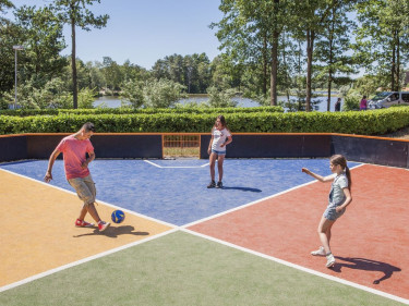 Camping de Schatberg sportveld - kopie.jpg