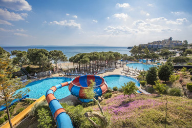 Aria Claros Beach & Spa Resort