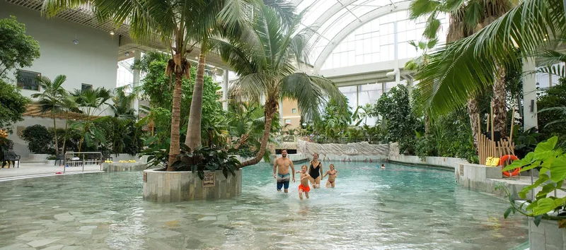 Wildwaterbaan glijbaan Park Allgäu Zwarte Woud Duitsland zwembad waterattractie gezinsvakantie kinderen waterpret vakantiepark