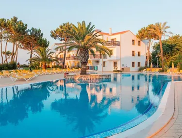 Aparthotel Alfagar Village