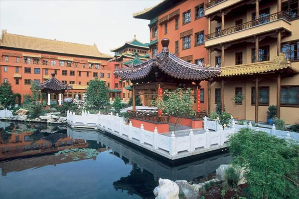 Pretpark vakantie naar Hotel Ling Bao in Phantasialand - Duitsland