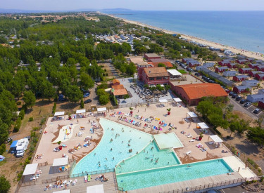 Camping Les Méditerranées Beach Garden