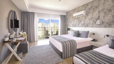 Greenwood Suites Resort Hotel 