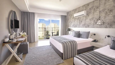 Greenwood Suites Resort Hotel 