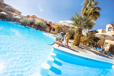 Hotel SUNRISE Marina Resort