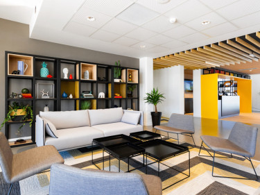 Staycity Aparthotel & Villa Park