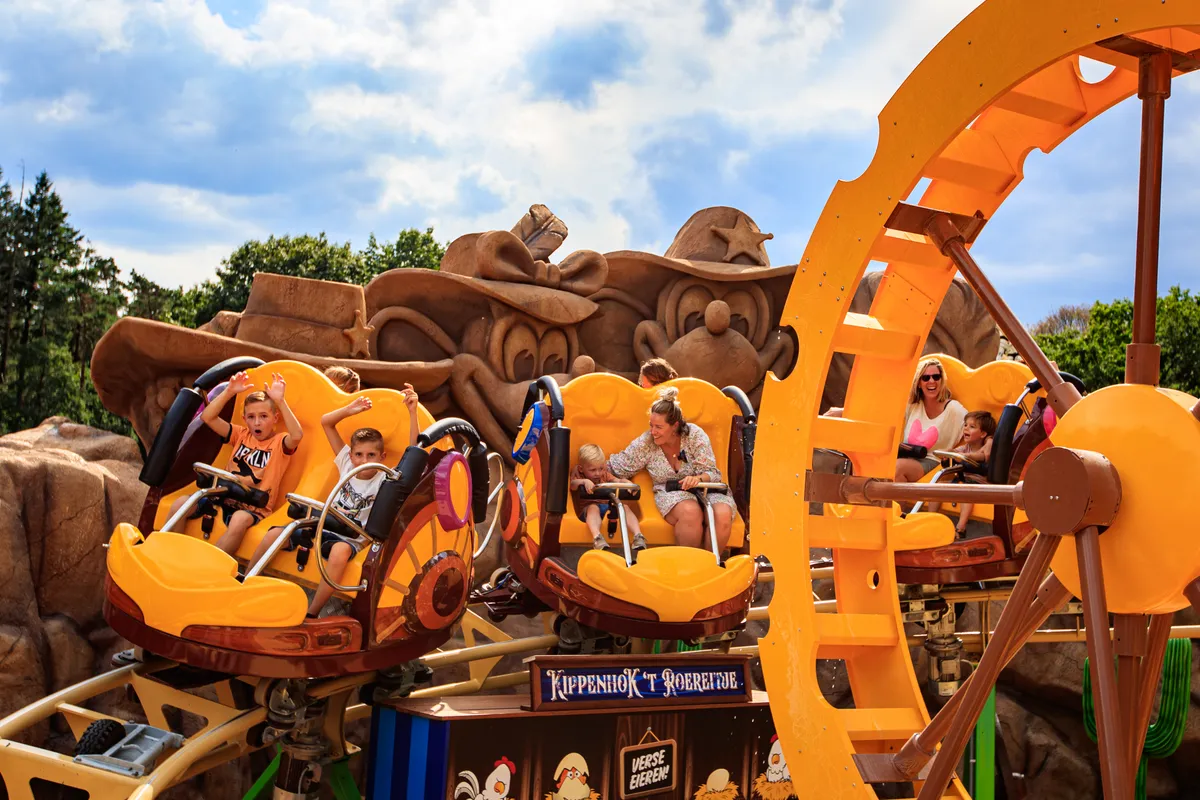 Kinderpretpark Julianatoren - Texas Twister.jpg