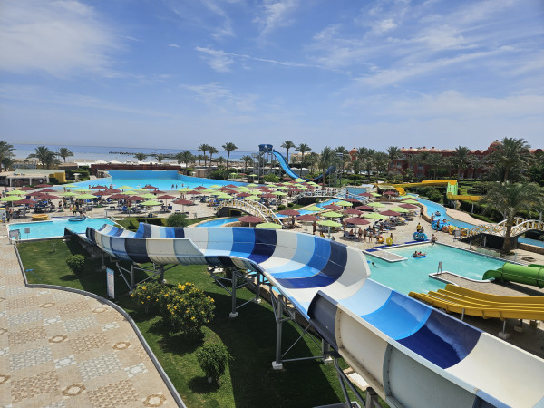 Sunweb Egypte,  overview waterpark Titanic Beach
