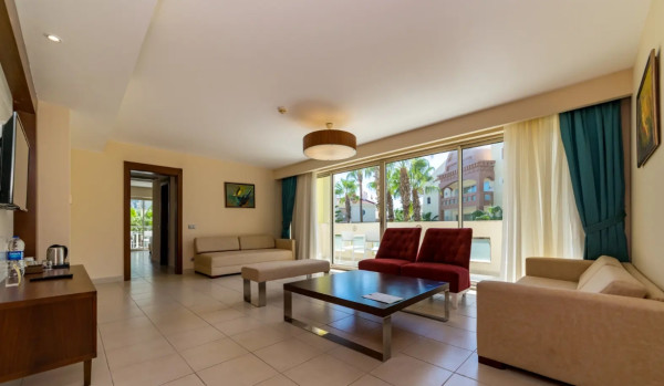 Hotel Kamelya K Club