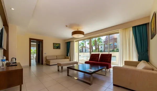 Hotel Kamelya K Club