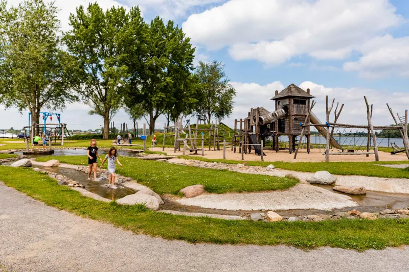 Recreatiepark het Esmeer - Speeltuin - 1 - kopie.jpg