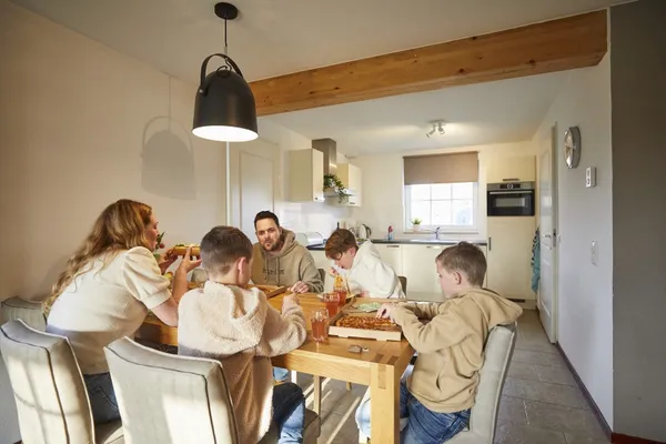 Vier Sinterklaas bij de Leistert