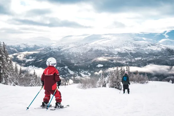 Noorwegen: Skiën nabij de fjorden in Fjord Noorwegen 