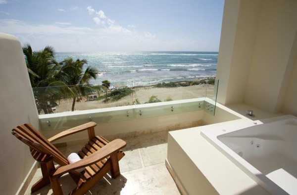 Akumal Bay Beach & Wellness 