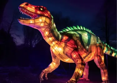 Terracotta en Goudkleur Elegante Stijl 90e Verjaardag Uitnodiging Liggende Kaart (54).png