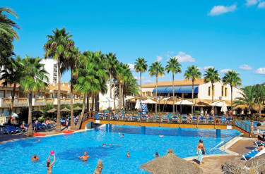 Royal Son Bou Family Club