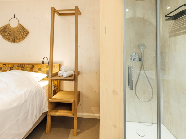 NIEUW: Wakker worden in de Woodland Cabin op Lake Resort