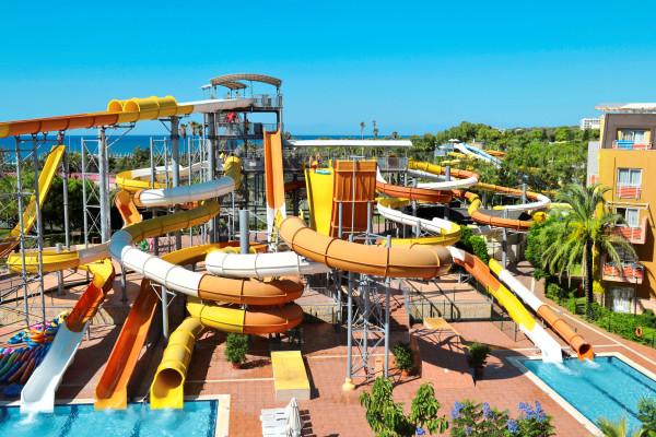 kidsworldclub-all-inclusive-turkije-8211-waterpark-hotel-5-pegasos-world-in-side-8211-turkije (1).jpg