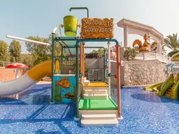 Hotel Tusan Beach Resort - waterpseeltuin.jpg