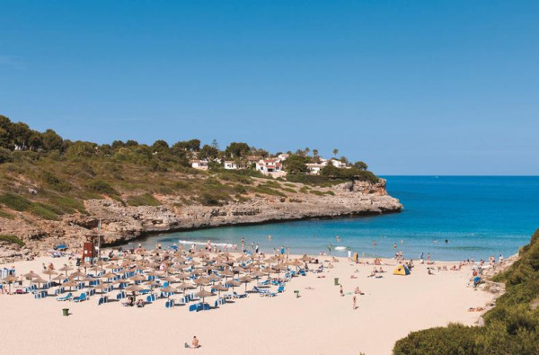 Hotel Cala Mandia