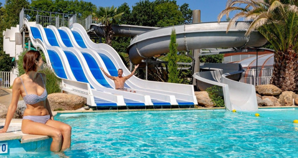 Les Deux Fontaines- glijbaan