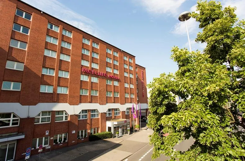 Buitenaanzicht van het Mercure Hotel Duisburg City gebouw