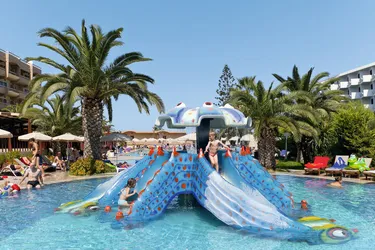 Kindvriendelijk Sun Beach Resort Complex in Trianta op Rhodos - Griekenland