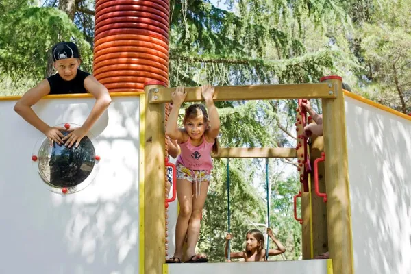 Brioni Sunny Camping