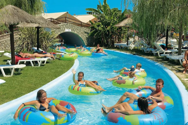 SPLASHWORLD Aqualand Village_6.jpg