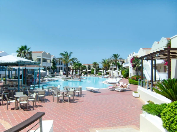 Pelagos Suites Hotel & Spa