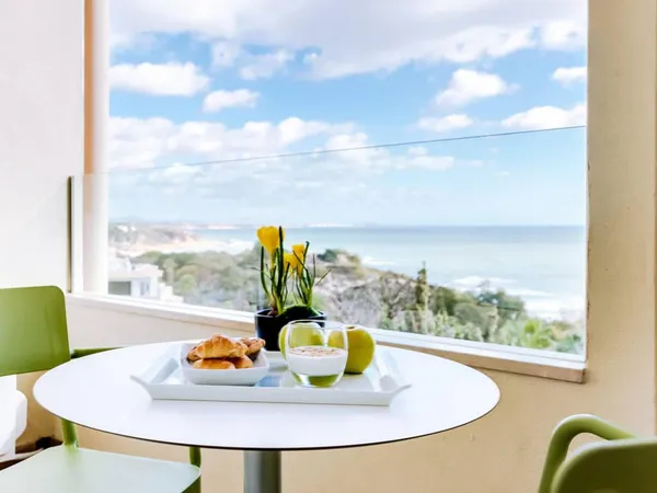 Auramar Beach Resort