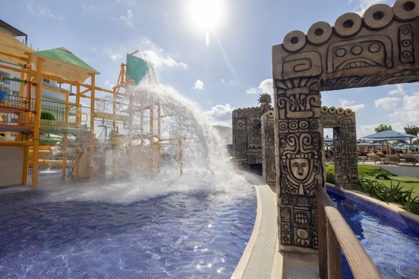 SPLASHWORLD Royalton Splash Riviera Cancun