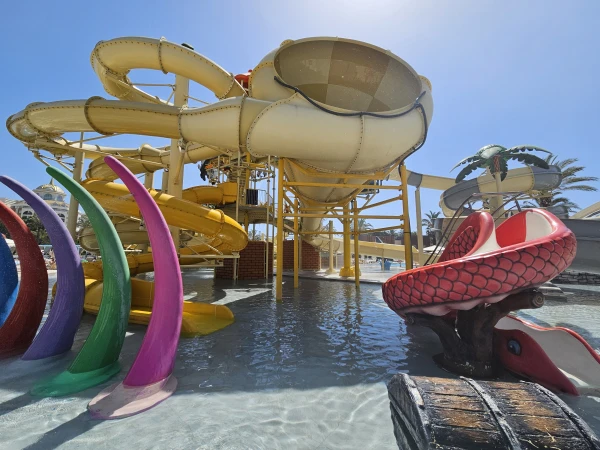 Hotel Titanic Deluxe Lara