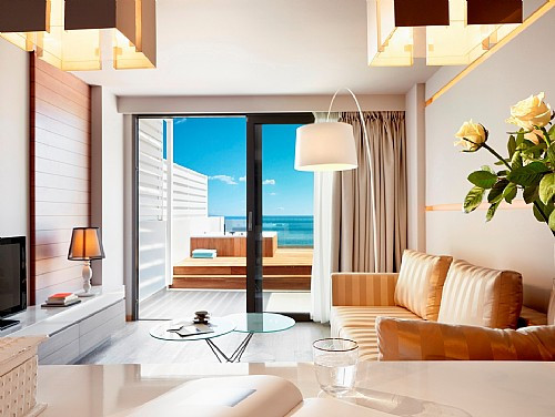 Lichnos Beach Hotel en Suites