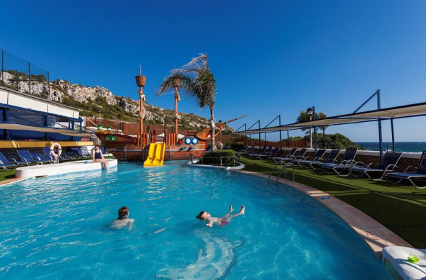 Royal Son Bou Family Club