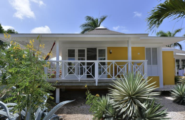 TIME TO SMILE Chogogo Dive & Beach Resort Curaçao