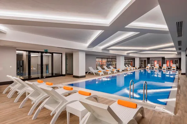 Hotel Side Crown Sunshine