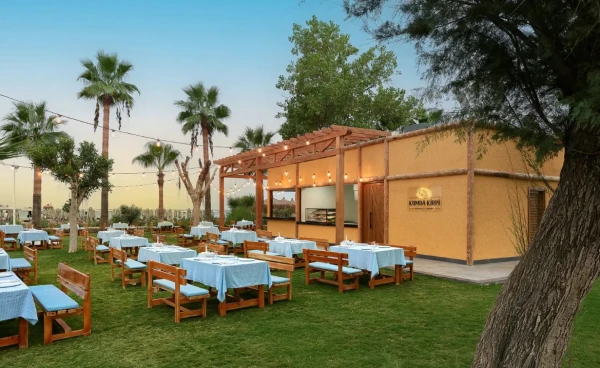 Barut Lara Resort Spa & Suites in Lara - Turkije