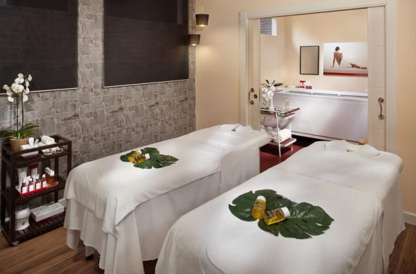 Hotel Gran Melia Don Pepe