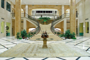 Hotel Royal Tulip Beach Resort