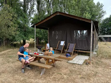 BoerenBed tenthuisje.jpg