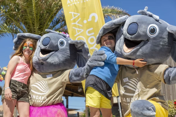 animatieteam en lieve mascottes