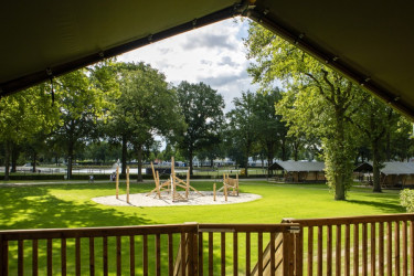 LEISTERT glamping+tent+superior+(2).jpg