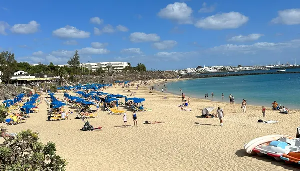 Playa Blanca en Playa Dorada op Lanzarote